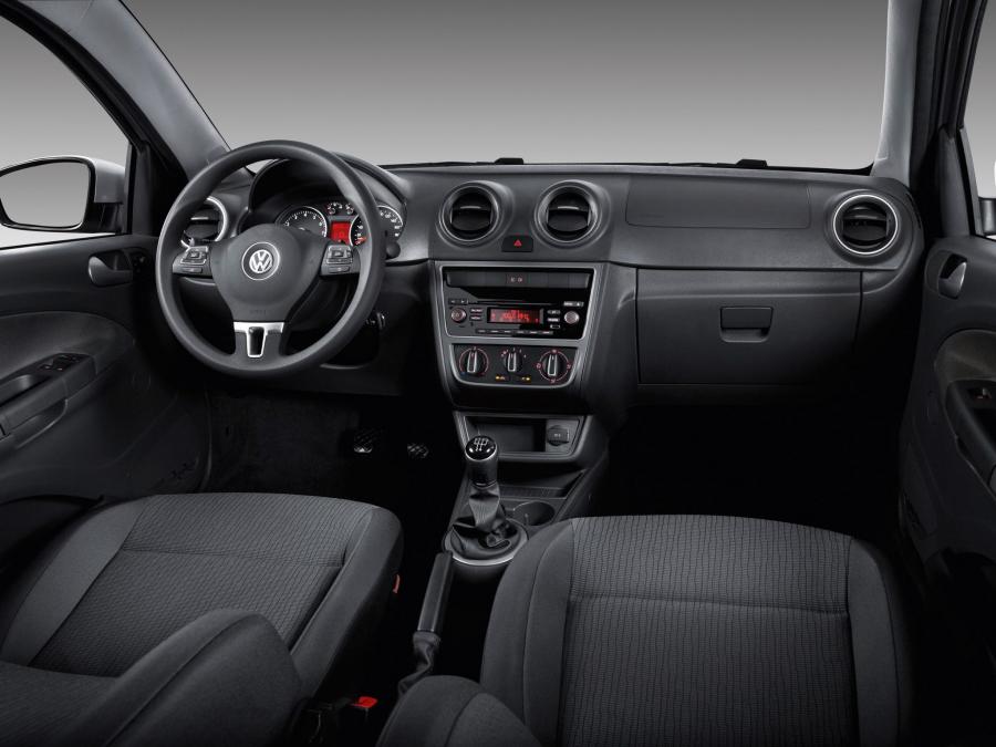  Volkswagen Gol 3-Door 2013 года  (фото 3 из 8)